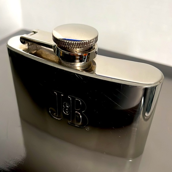J&B Monogrammed 18/10 Stainless Steel Flask - Picture 7 of 9